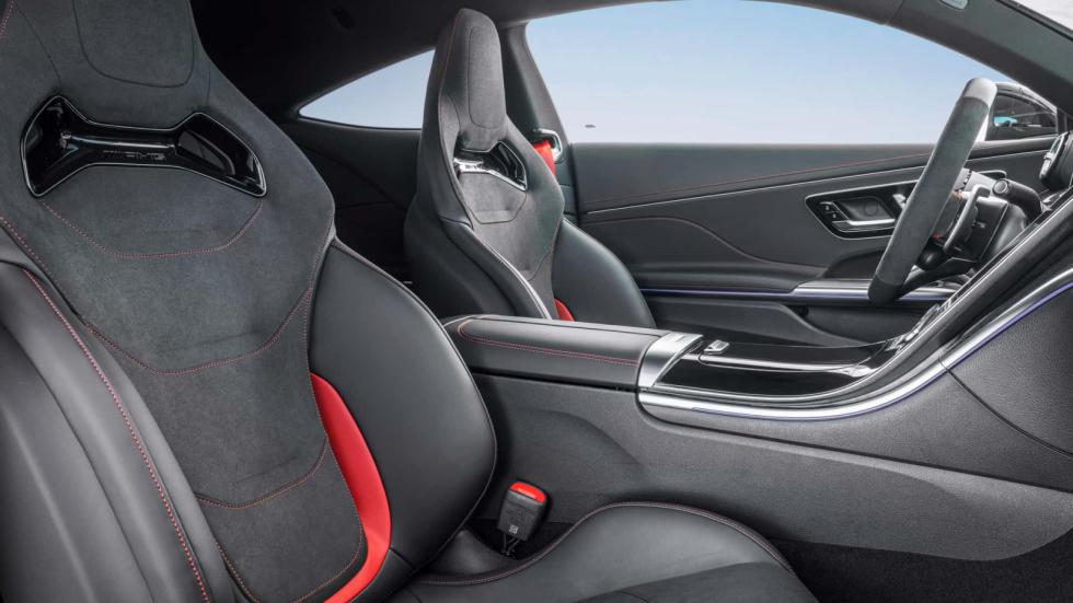 Η νέα Mercedes-AMG CLE 53 Coupe έφτασε με 449 ίππους 